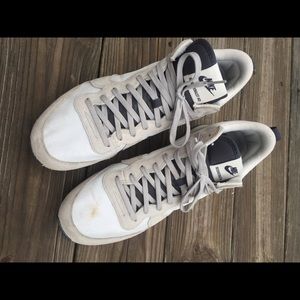 Nike men’s 11 original INTERNATIONALIST MID